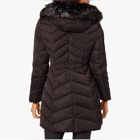 TAHARI Women's Puffer Jacket with Faux Fur Trimmed Hood - Picture 2 of 3